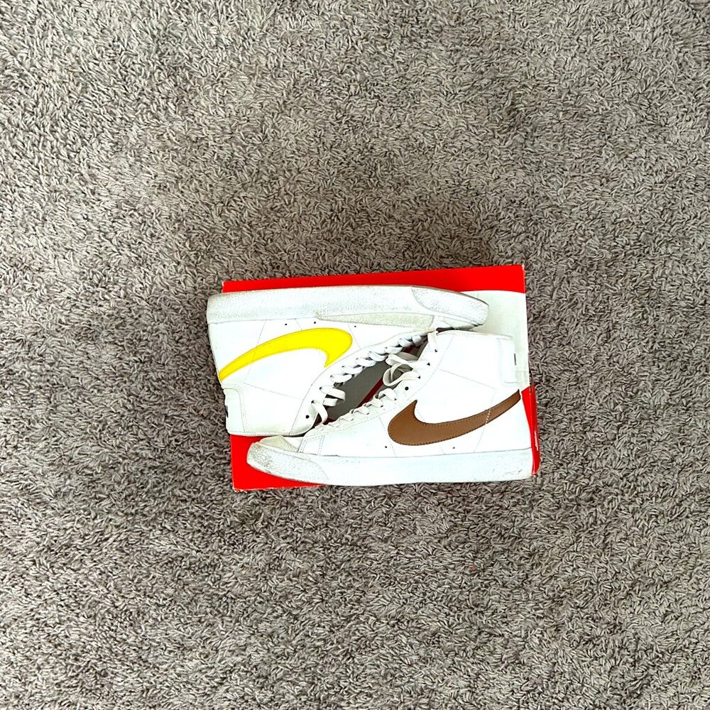 Nike Blazers Boys Size 6